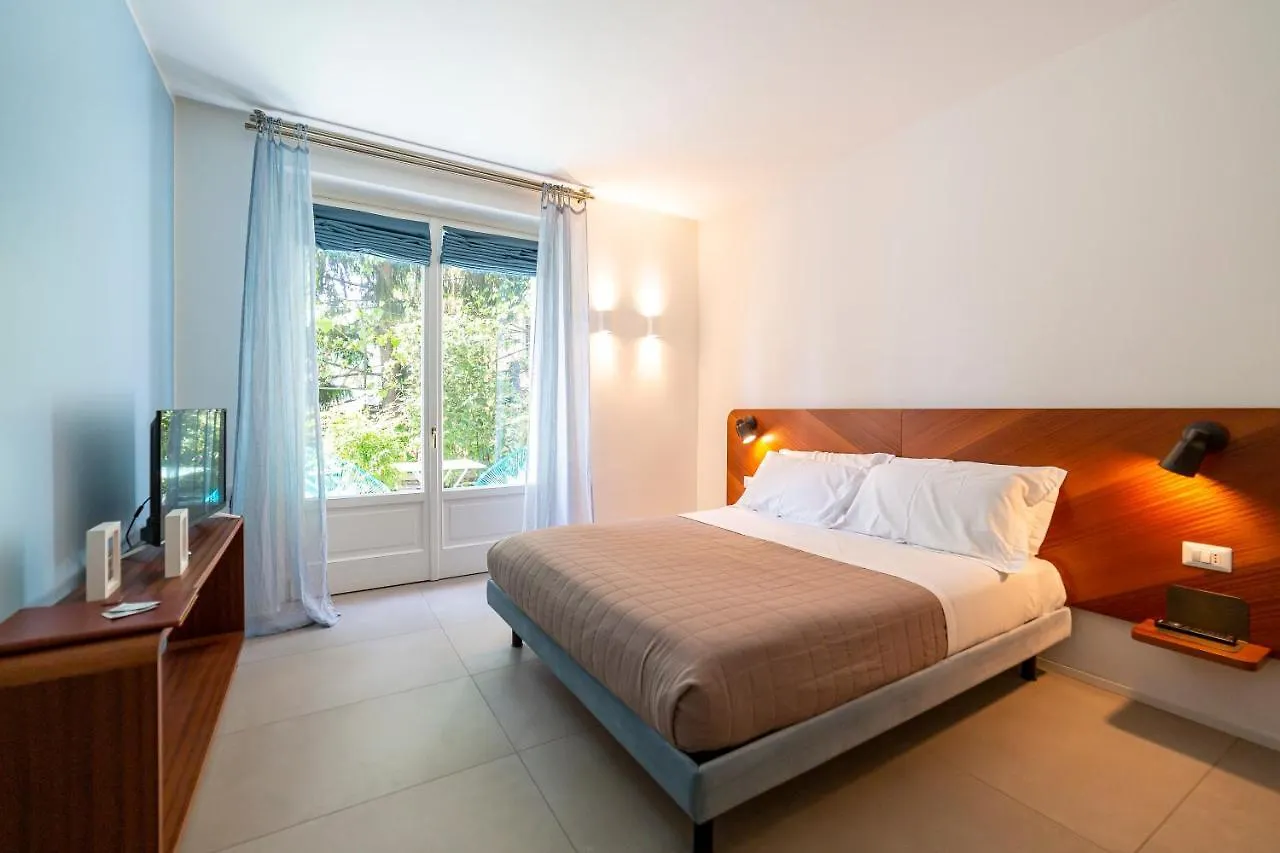 Le Stanze Del Lago Suites & Pool Como Guest house