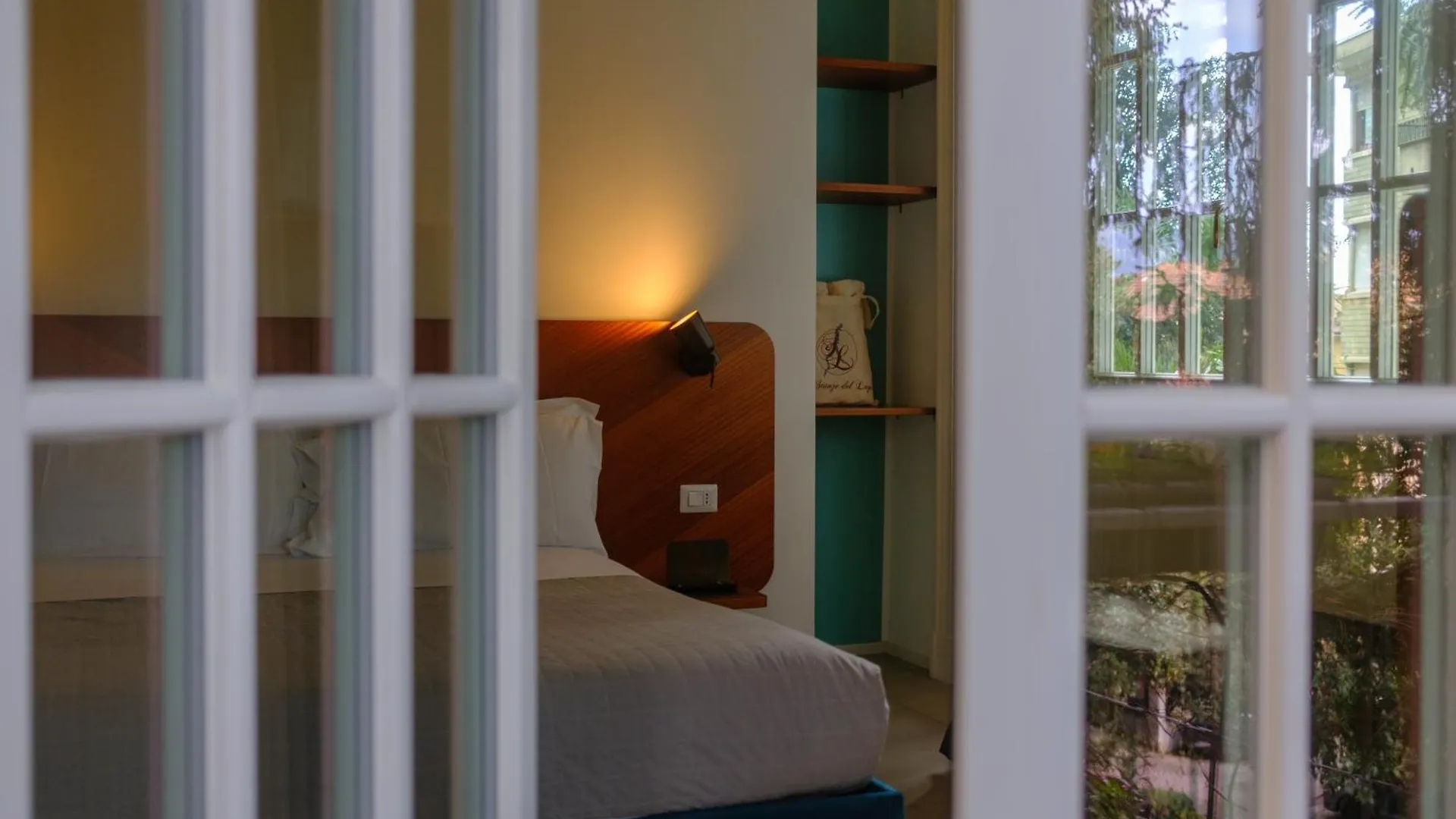 Le Stanze Del Lago Suites & Pool Como Guest house